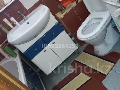 Продажа квартир в Мангистауской обл.: 2-комнатная квартира · 42 м² · 2/4 этаж, 6-й мкр 23 — рядом кафе Нияз за 15 млн 〒 2-комнатная квартира · 42 м² · 2/4 этаж, 6-й мкр 23 — рядом кафе Нияз за 15 млн 〒 в Актау