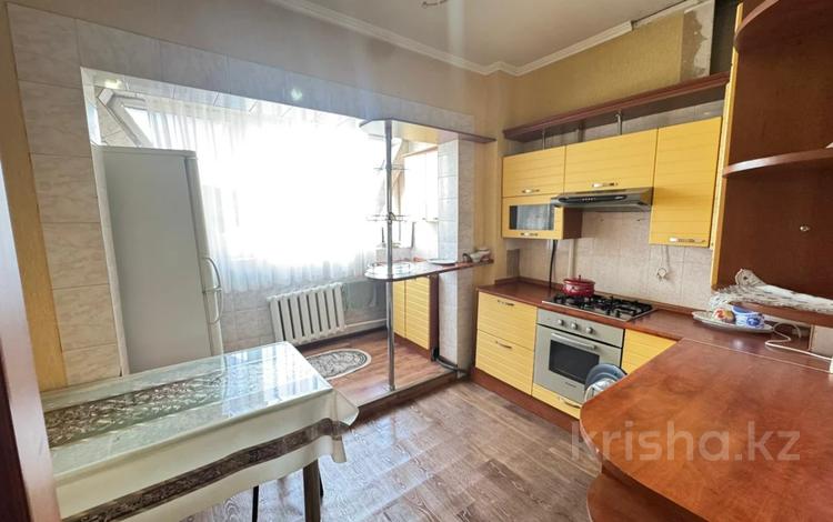 2-комнатная квартира · 54 м² · 8/9 этаж, мкр Аксай-2 за 39 млн ₸ в Алматы, Ауэзовский р-н — фото 10