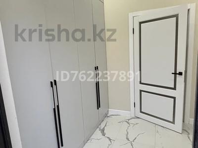Продажа домов и дачи в Атырауской обл.: Отдельный дом · 4 комнаты · 180 м² · 8 сот., мкр Зарослый, 13-я ул 33 за 35 млн 〒 Отдельный дом · 4 комнаты · 180 м² · 8 сот., мкр Зарослый, 13-я ул 33 за 35 млн 〒 в Атырау
