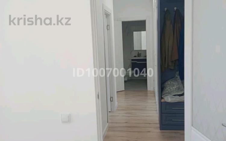 2-комнатная квартира · 66.4 м² · 3/5 этаж, мкр. Алтын орда, микрорайон Батыс-2 49Л — за кольцевой выше по улице Молдагуловой за 27 млн ₸ в Актобе — фото 2