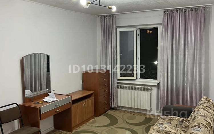 1-комнатная квартира · 37 м² · 4/5 этаж, Радостовца 49 — Розыбакиева Жамбыл за 200 000 ₸ в Алматы, Алмалинский р-н — фото 2