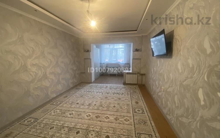 2-бөлмелі пәтер · 57.7 м² · 1/4 қабат, 12-й микрорайон, 12-й микрорайон, бағасы: 25.5 млн ₸ в Шымкенте, Енбекшинский р-н — фото 2