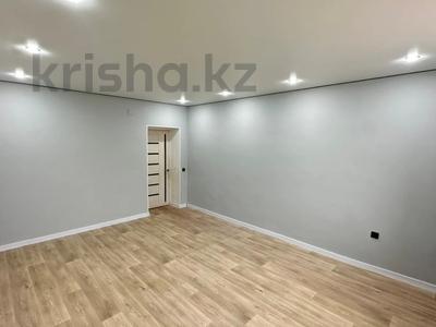2-комнатная квартира · 60 м² · 1/4 этаж, мкр Нурсая 4 за 20.1 млн 〒 в Атырау