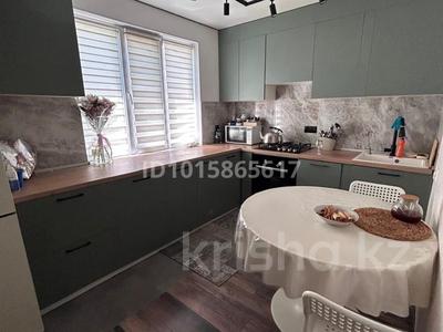 3-бөлмелі пәтер · 64 м² · 1/5 қабат, 10 микрорайон 10, бағасы: 28 млн ₸ в Аксае