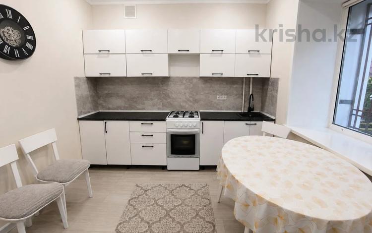 2-бөлмелі пәтер · 70 м² · 1/9 қабат, Текстильщиков 10А, бағасы: 30 млн ₸ в Костанае — фото 15