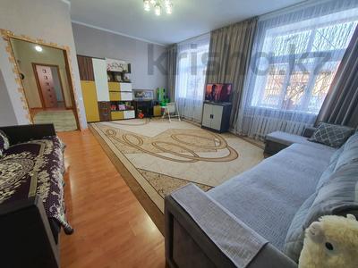 2-комнатная квартира, 80 м², 1/5 этаж, Ярослава Гашека за 29 млн 〒 в Петропавловске