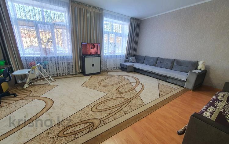 2-бөлмелі пәтер · 80 м² · 1/5 қабат, Ярослава Гашека, бағасы: 27 млн ₸ в Петропавловске — фото 3