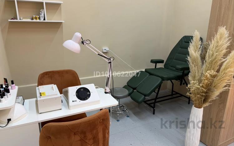 Салоны красоты, кабинеты и рабочие места, студии · 20 м² за 100 000 ₸ в Астане, Нура р-н — фото 2