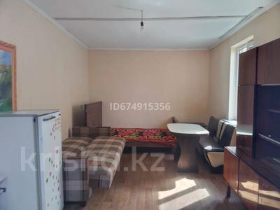 1-комнатный дом помесячно, 18 м², Кассина 75 а — Дулатова за 60 000 〒 в Алматы, Турксибский р-н