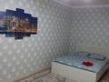 1-комнатная квартира, 35 м², 4/4 этаж посуточно, Кабанбай батыр за 7 000 〒 в Талдыкоргане — фото 2
