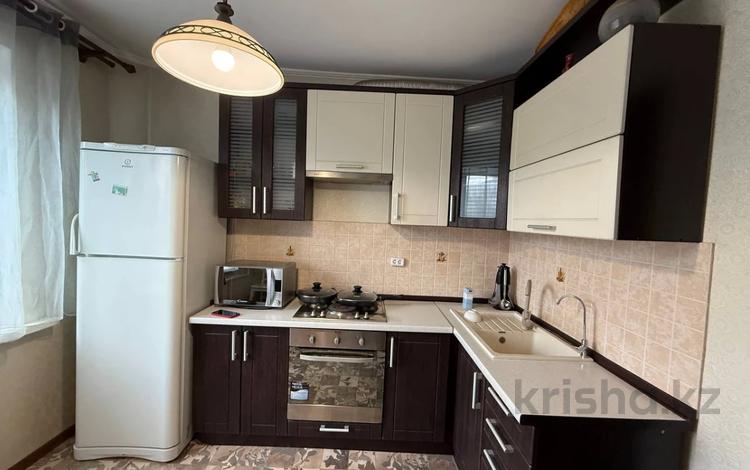 4-комнатная квартира · 77.5 м² · 4/9 этаж, мкр Юго-Восток, Орбита 3 за 32 млн ₸ в Караганде, Казыбек би р-н — фото 2