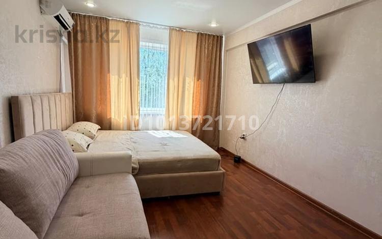 1-бөлмелі пәтер · 32 м² · 2/5 қабат, Микрорайон Сатпаева 11, бағасы: 10 000 ₸ в Балхаше — фото 2