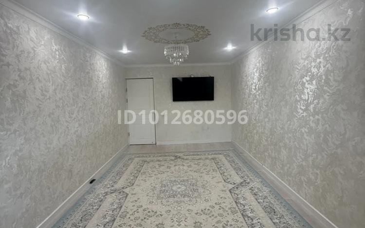 2-бөлмелі пәтер · 46 м² · 2/4 қабат, Шугыла 16/17 — Школа 2, бағасы: 13 млн ₸ в Жанаозен — фото 2