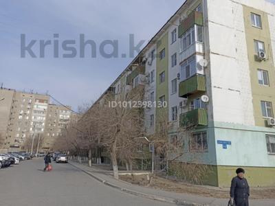 4-комнатная квартира · 56 м² · 2/5 этаж, Махамбетта 114А — драм театр за 17.5 млн 〒 в Атырау