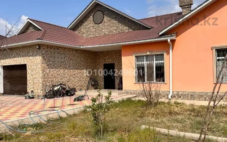 Отдельный дом · 4 комнаты · 244 м² · 7.5 сот., мкр Сарыкамыс-2, Аккайын 5 за 32 млн ₸ в Атырау — фото 2
