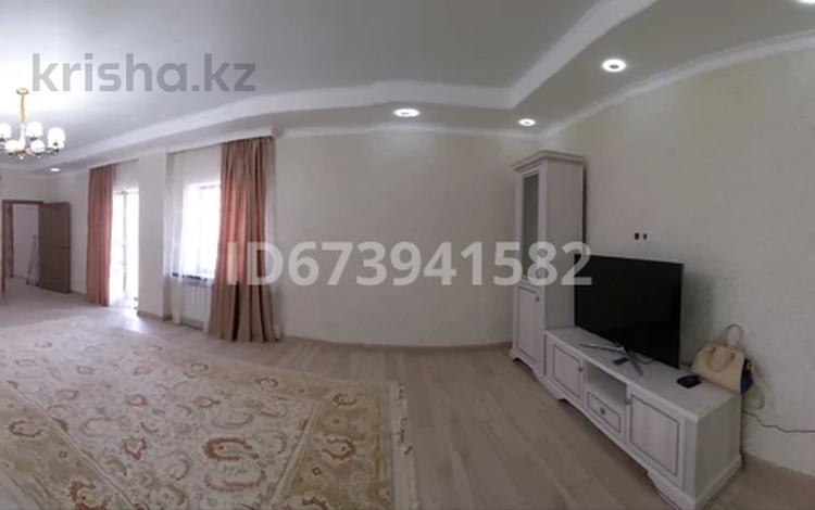 2-комнатная квартира · 90.8 м² · 4/4 этаж, Акшагала 9 за 350 000 ₸ в Атырау — фото 2