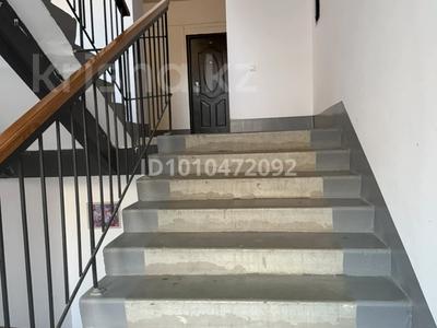 1-комнатная квартира · 50 м² · 4/5 этаж, Пр Молдагулова 36 — Гипермаркет Дина за 170 000 〒 в Актобе