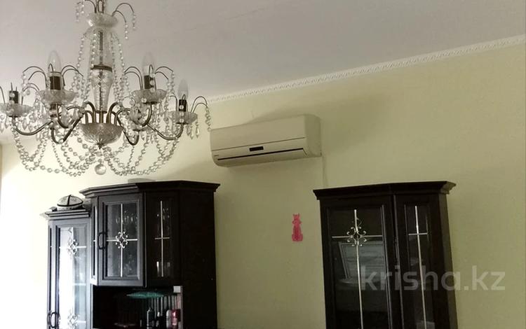 3-бөлмелі пәтер · 81 м² · 4/5 қабат, Есенберлина 7А, бағасы: 40 млн ₸ в Жезказгане — фото 2