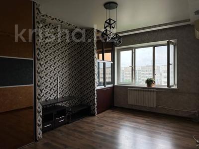 2-комнатная квартира, 61 м², 9/9 этаж, мкр Аксай-4 — жубанова за 32.5 млн 〒 в Алматы, Ауэзовский р-н