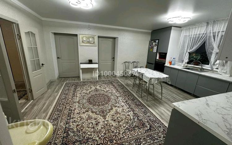 Дача · 4 комнаты · 135 м² · 10 сот., Старый город — Старая мечеть за 16 млн 〒 в Актобе — фото 2