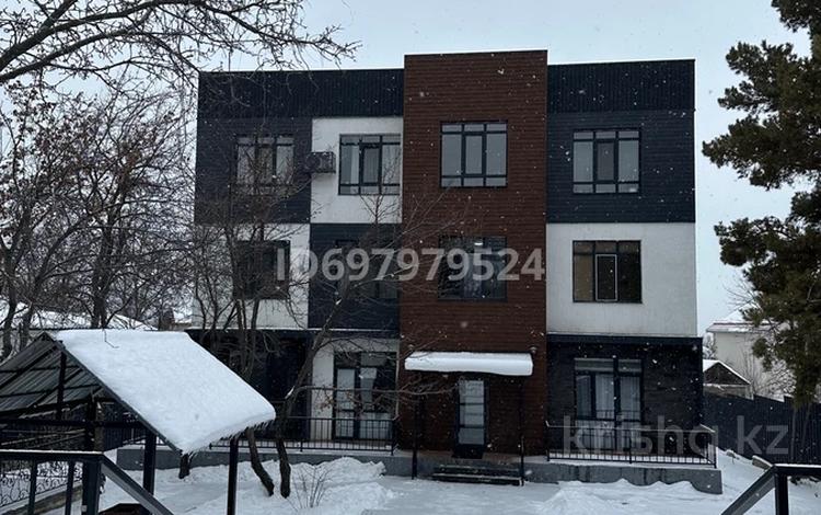 2-комнатная квартира · 60 м² · 2/3 этаж · помесячно, мкр Ерменсай, Зеленая 9