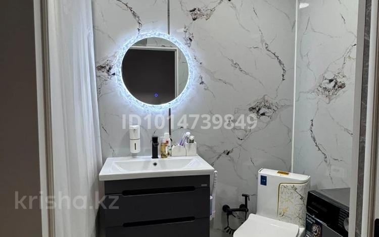3-комнатная квартира · 72 м² · 1/5 этаж, 13-й мкр 24 за 200 000 ₸ в Актау — фото 2
