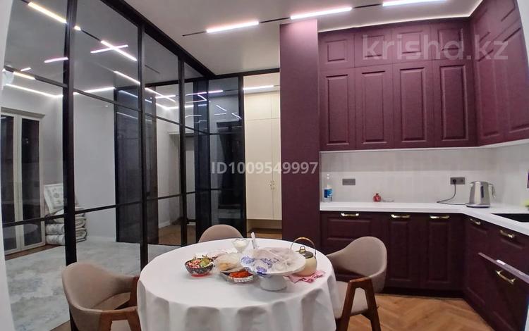 1-комнатная квартира · 45 м² · 6/9 этаж, Сызганова 1/1 за 330 000 ₸ в Астане, Есильский р-н — фото 2