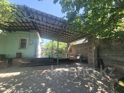 Жеке үй · 5 бөлме · 150 м² · 8 сот., мкр Боралдай (Бурундай), Асанова 15, бағасы: 70 млн ₸ в Алматы, Алатауский р-н
