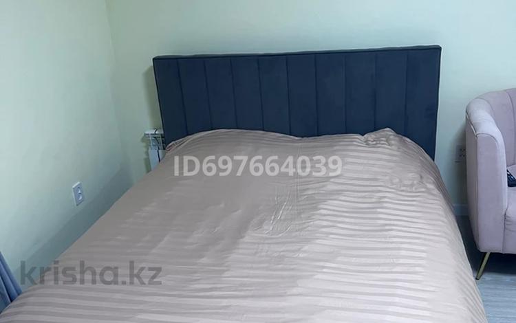 1-бөлмелі пәтер · 30 м² · 13 қабат, Жандосова 94А, бағасы: 260 000 ₸ в Алматы, Бостандыкский р-н — фото 2