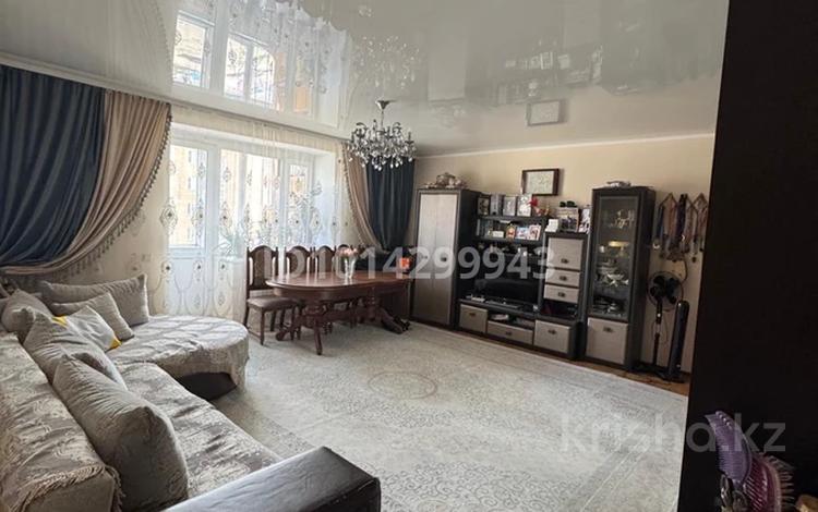 3-бөлмелі пәтер · 82 м² · 3/5 қабат, мкрн. Юность 1, бағасы: 33 млн ₸ в Семее — фото 2