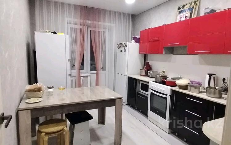 2-комнатная квартира · 60 м² · 4/4 этаж, проспект Есенберлина 6/1 за 25 млн ₸ в Усть-Каменогорске — фото 2