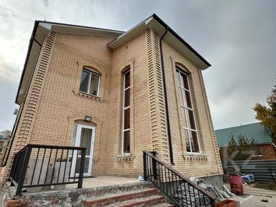 Отдельный дом · 6 комнат · 347.2 м² · 14 сот., 4-й микрорайон, 4 микрорайон 37 за 140 млн 〒 в Костанае