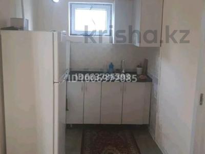 Отдельный дом · 2 комнаты · 40 м², Кошкарбаева 18 — Пересечение улицы Строительная за 110 000 〒 в Каскелене