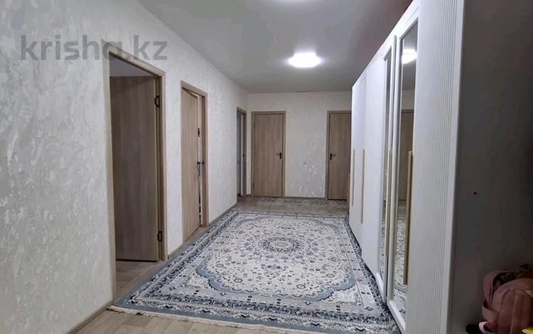 3-комнатная квартира · 90 м² · 3/5 этаж, 8 мкр 16 за 41.5 млн ₸ в Талдыкоргане, мкр Бирлик — фото 2