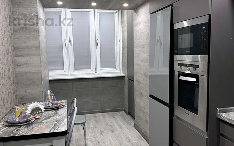 1-комнатная квартира · 40 м² · 4 этаж, Нурмугамбетова 4 — Возле Акимата за 20 000 〒 в Усть-Каменогорске, Ульбинский — фото 2