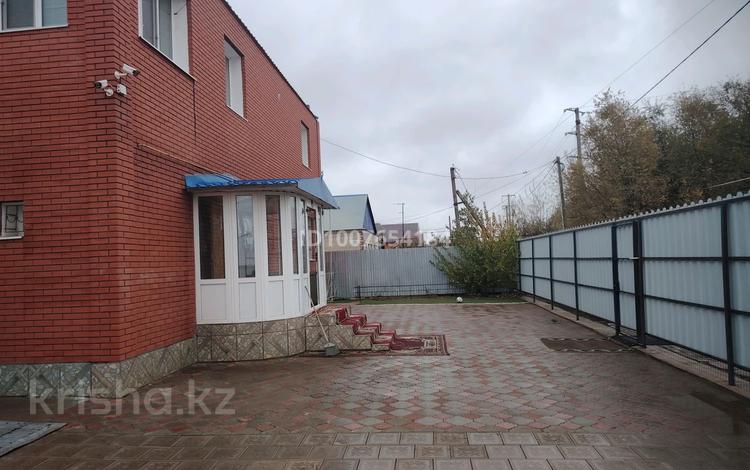 Дом · 6 комнат · 300 м², мкр Жана Орда 110 за 50 000 〒 в Уральске — фото 2