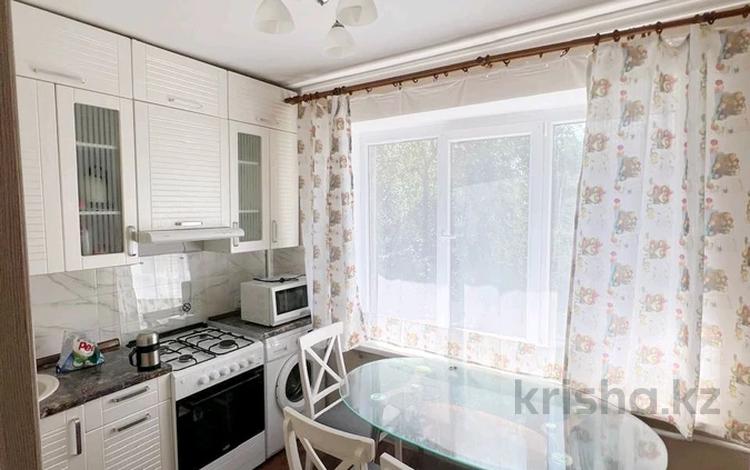 2-комнатная квартира · 60 м² · 3/5 этаж, Уалиханова — Богенбай Батыра за 400 000 ₸ в Алматы, Медеуский р-н — фото 2