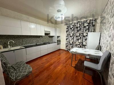 1-комнатная квартира · 51 м² · 1/9 этаж, мкр Кунаева 27 за 140 000 ₸ в Уральске