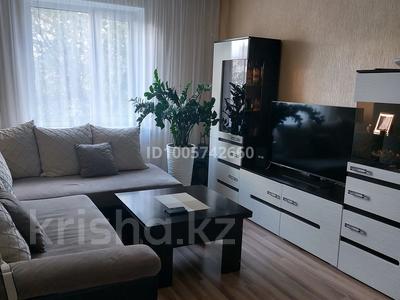 3-комнатная квартира · 69 м² · 3/6 этаж, 7-й микрорайон, 7мик 6 — Частная школа Ак-нур,школа,детский сад,супермаркет Апельсин за 32 млн 〒 в Костанае