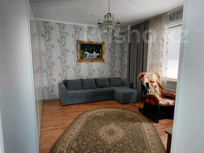 3-бөлмелі пәтер · 120 м² · 19/22 қабат, Нажмиденова 10/2, бағасы: 400 000 ₸ в Астане, Сарайшык р-н