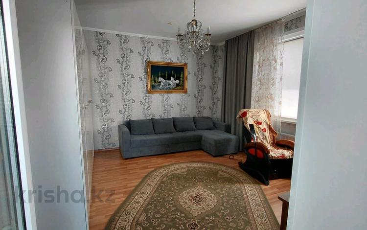 3-комнатная квартира · 120 м² · 19/22 этаж, Нажмиденова 10/2 за 350 000 ₸ в Астане, Сарайшык р-н — фото 2