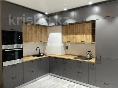 1-бөлмелі пәтер, 50 м², 10/10 қабат тәулігіне, Мкр Аксай, Б. Момышулы 25, бағасы: 20 000 〒 в Алматы, Ауэзовский р-н