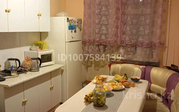3-комнатная квартира · 74 м² · 1/3 этаж, Тусупбекова 21 за 20 млн ₸ в Жезказгане — фото 2
