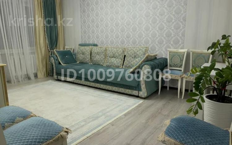 3-комнатная квартира · 81 м², мкр Юго-Восток, Шахтёров 74 за 36 млн ₸ в Караганде, Казыбек би р-н — фото 2