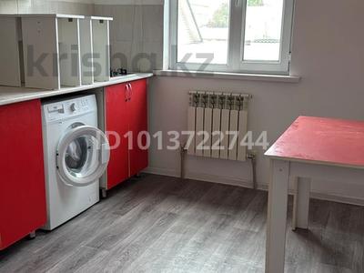 1-бөлмелі пәтер · 40 м² · 2/2 қабат, Алғабас ш/а., Алдияр 45, бағасы: 150 000 ₸ в Алматы, Алатауский р-н