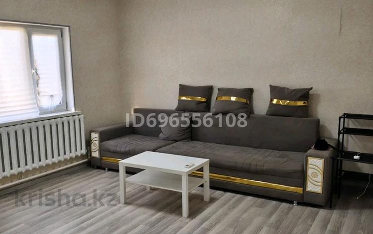 Отдельный дом · 2 комнаты · 90 м² · 14 сот., мкр Омега, Сатаева 68 — Д\О Вишенка Ресторан Орбита, Супермаркет пешеход за 190 000 ₸ в Уральске — фото 15