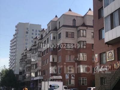 5-комнатная квартира · 215 м² · 3/5 этаж, Сакен Сейфулина 6 за ~ 90.4 млн 〒 в Астане, Сарыарка р-н