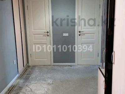 3-комнатная квартира · 64 м² · 3/3 этаж, Азаттык — Угол ул.Гурьевская за ~ 27 млн ₸ в Атырау