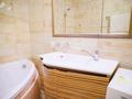 4-комнатная квартира · 120 м² · 1/5 этаж, Мкр. Женис 22 — 6 мкр Женис за 35 000 ₸ в Уральске, мкр Школьник — фото 14