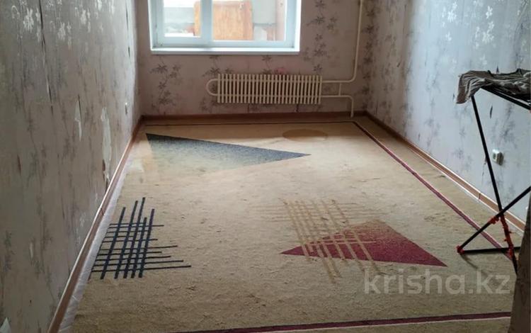 2-комнатная квартира, 54 м², 3/9 этаж помесячно, 27-й мкр 10